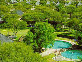 Etosha, Okaukuejo Lodge